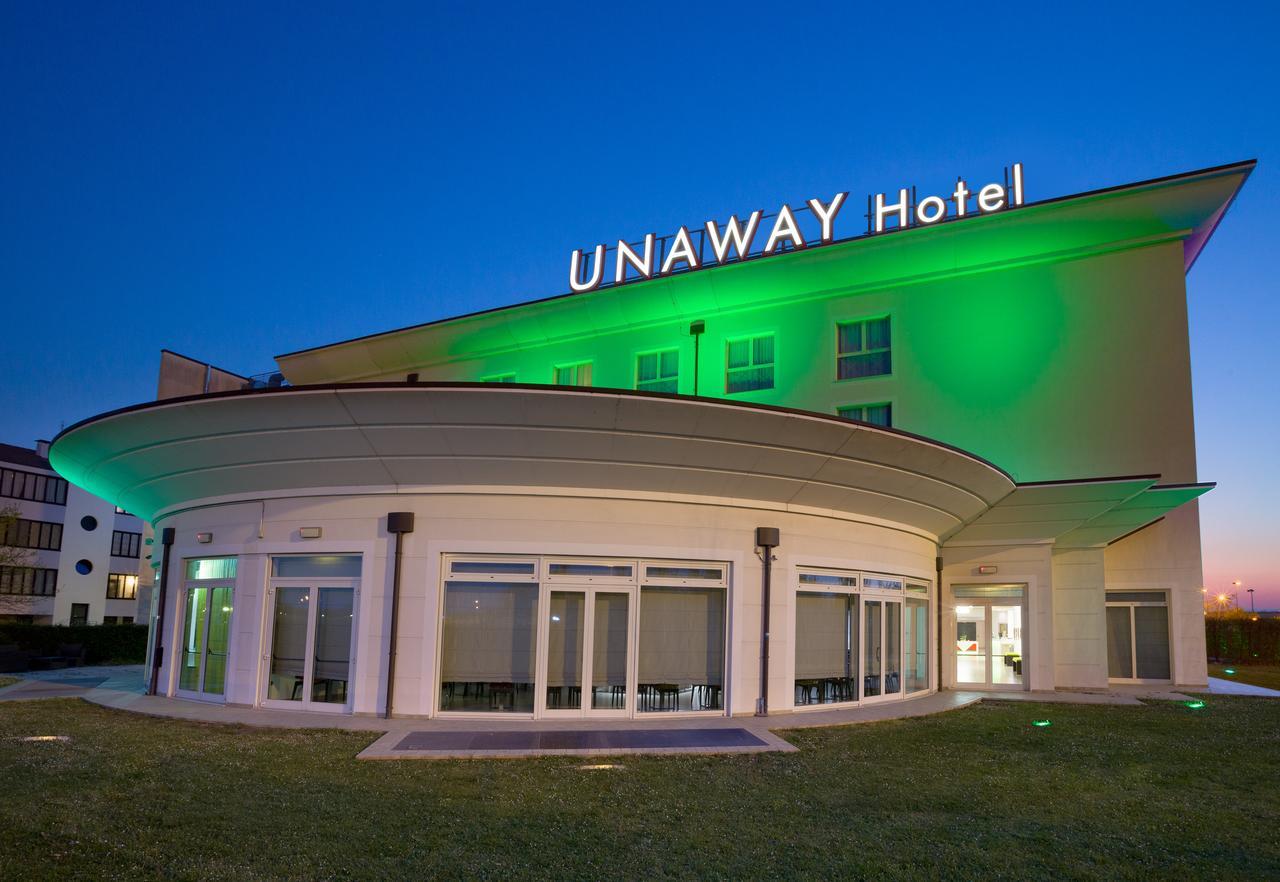 Una Hotels Cesena Nord Extérieur photo