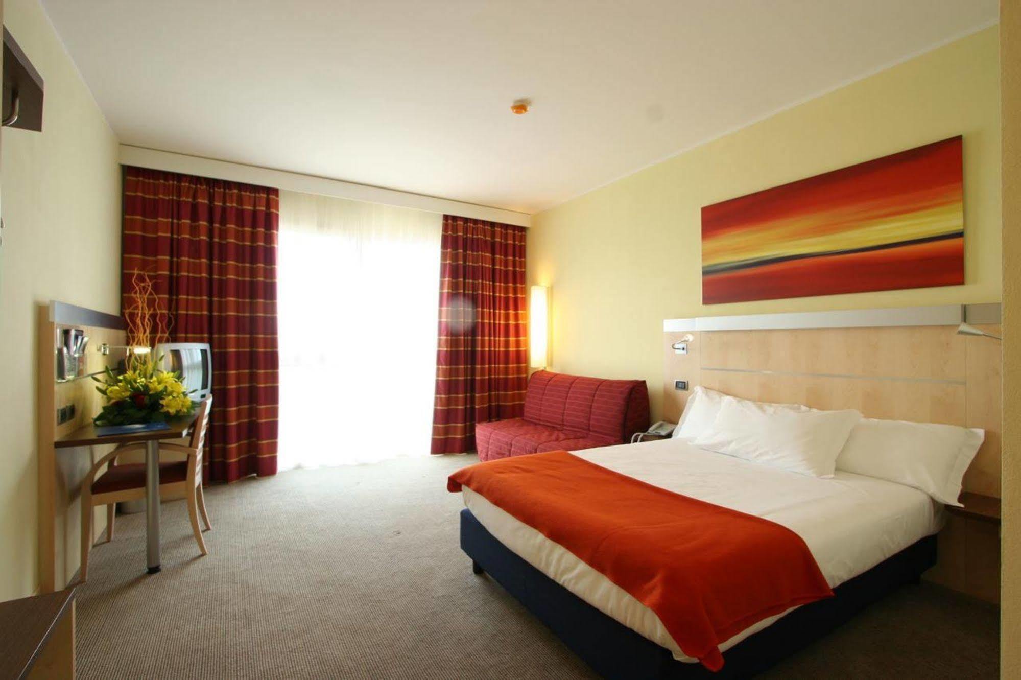 Una Hotels Cesena Nord Extérieur photo